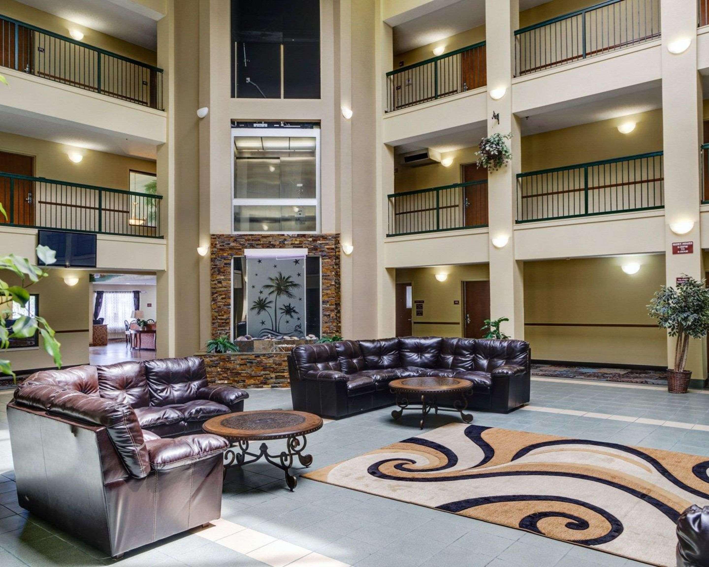 Quality Suites Baton Rouge East - Denham Springs Экстерьер фото